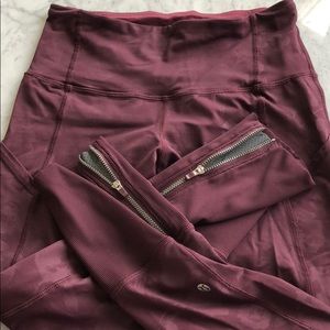 EUC size 6 burgundy lululemon 7/8